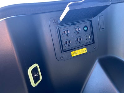 2023 Ford F-150 Lightning Platinum