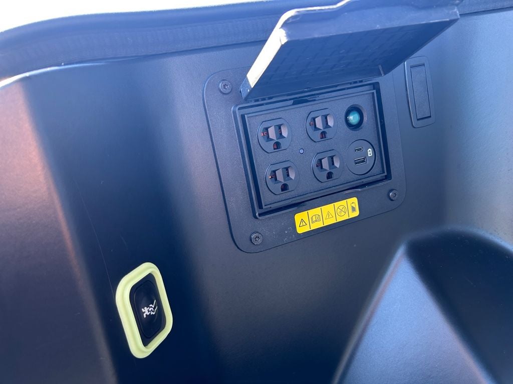 2023 Ford F-150 Lightning Platinum