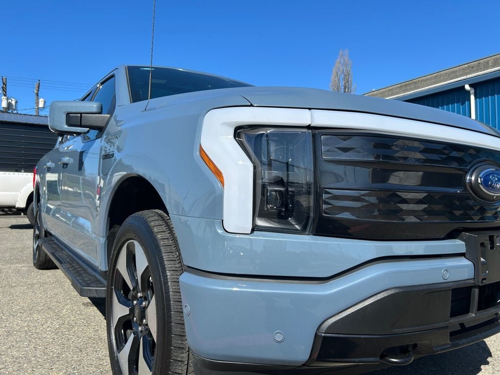 2023 Ford F-150 Lightning Platinum