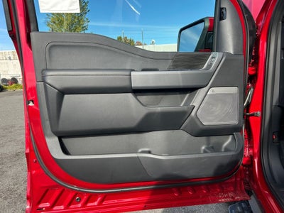 2025 Ford F-150 Lightning Lariat