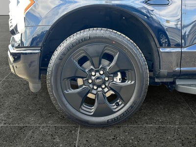 2025 Ford F-150 Lightning Platinum