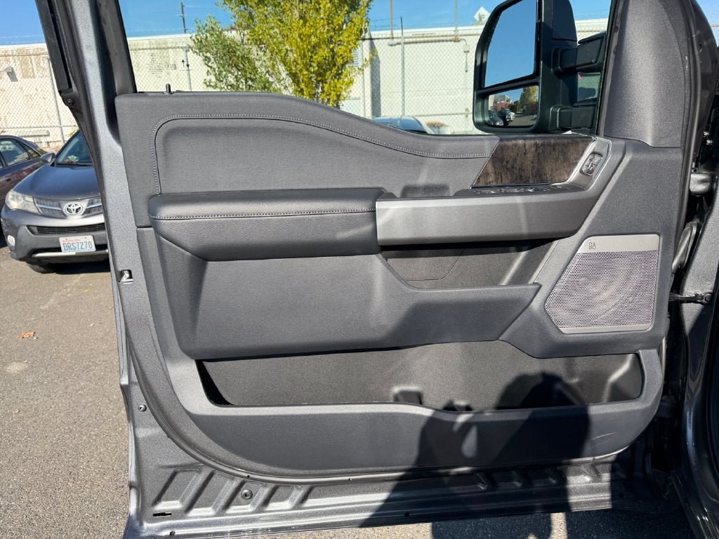 2027 Ford F-250SD Lariat