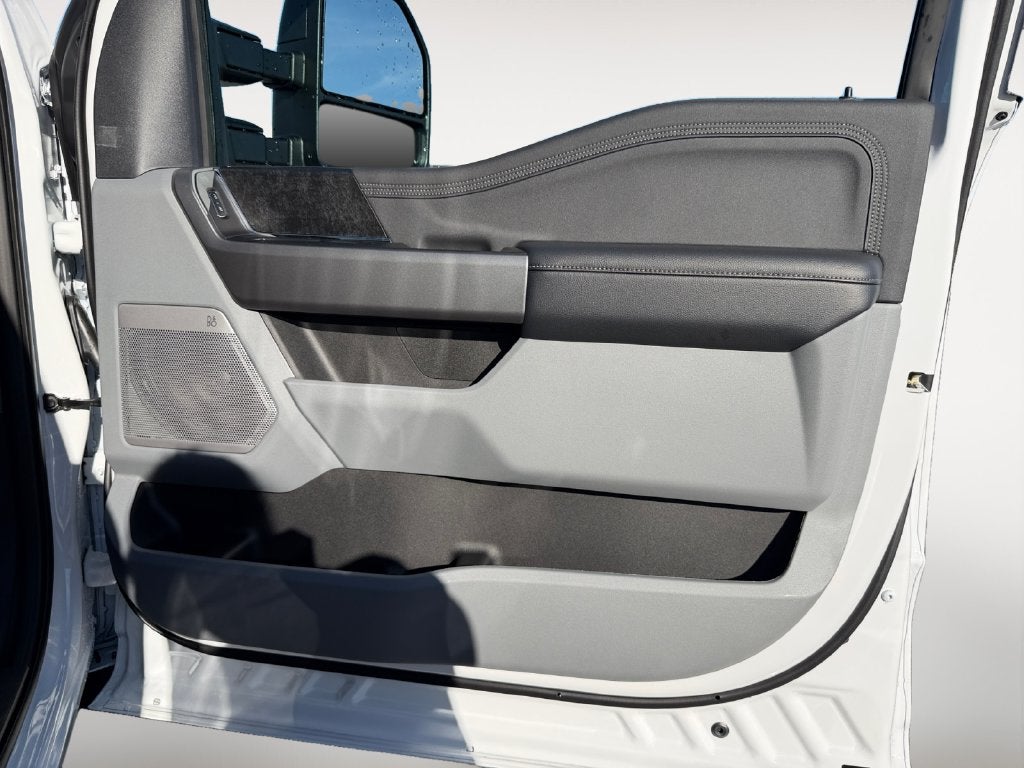 2027 Ford F-250SD XLT