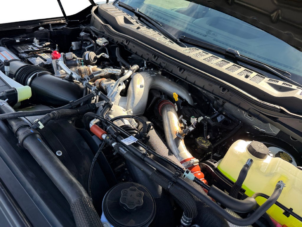 2027 Ford F-350SD XLT