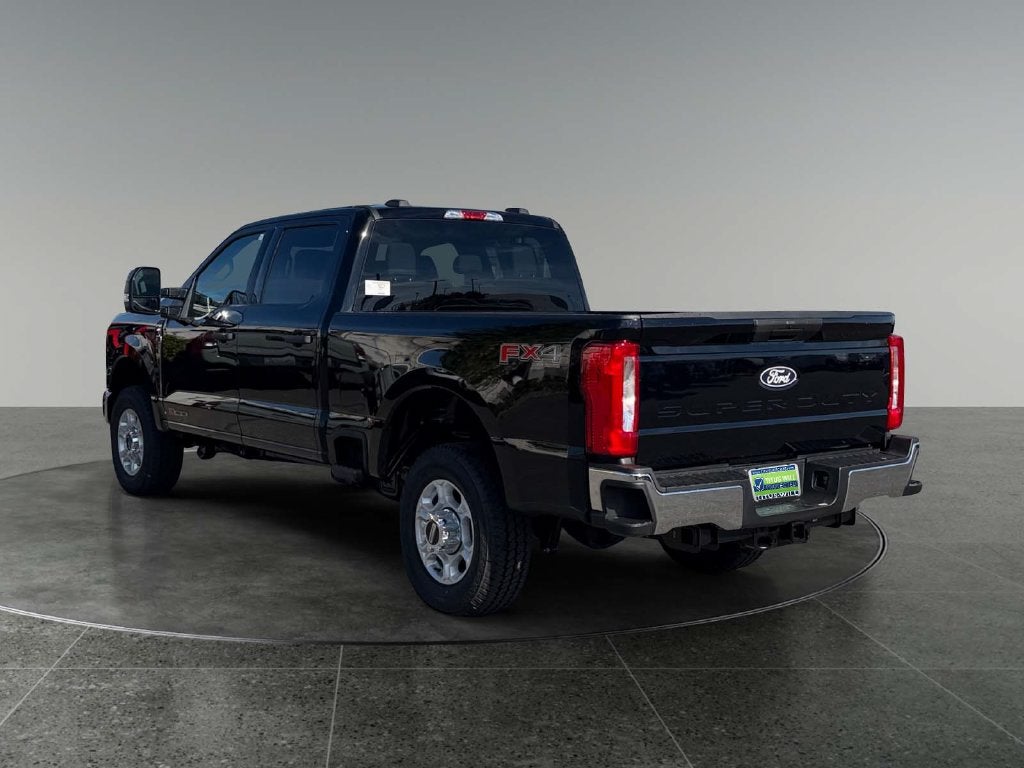 2027 Ford F-350SD XLT