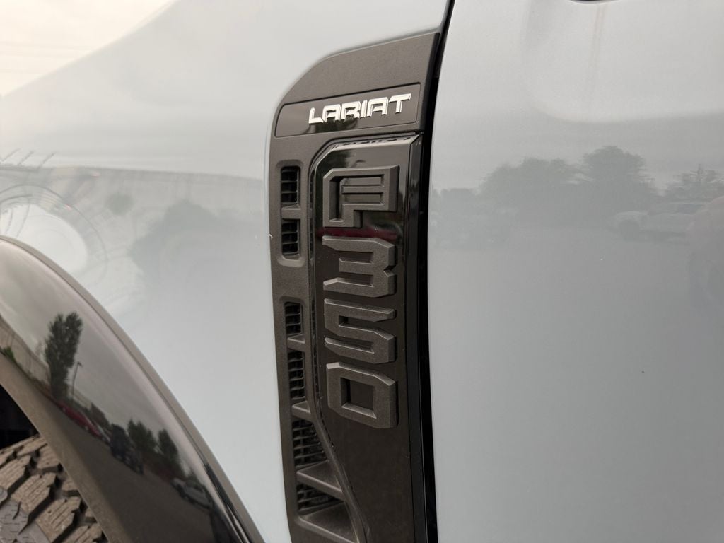 2026 Ford F-350SD Lariat ROUSH