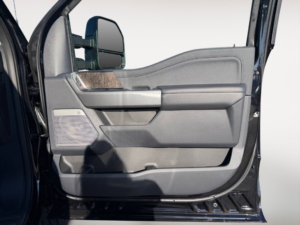 2027 Ford F-350SD Lariat