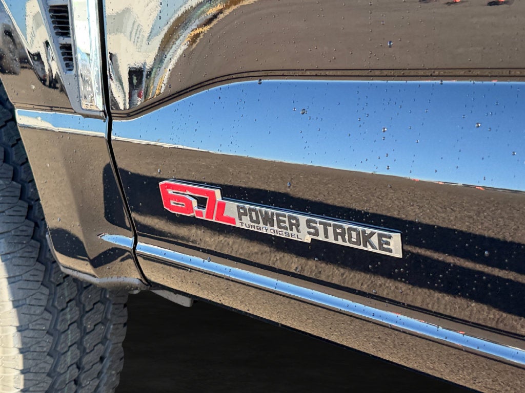 2027 Ford F-350SD Lariat
