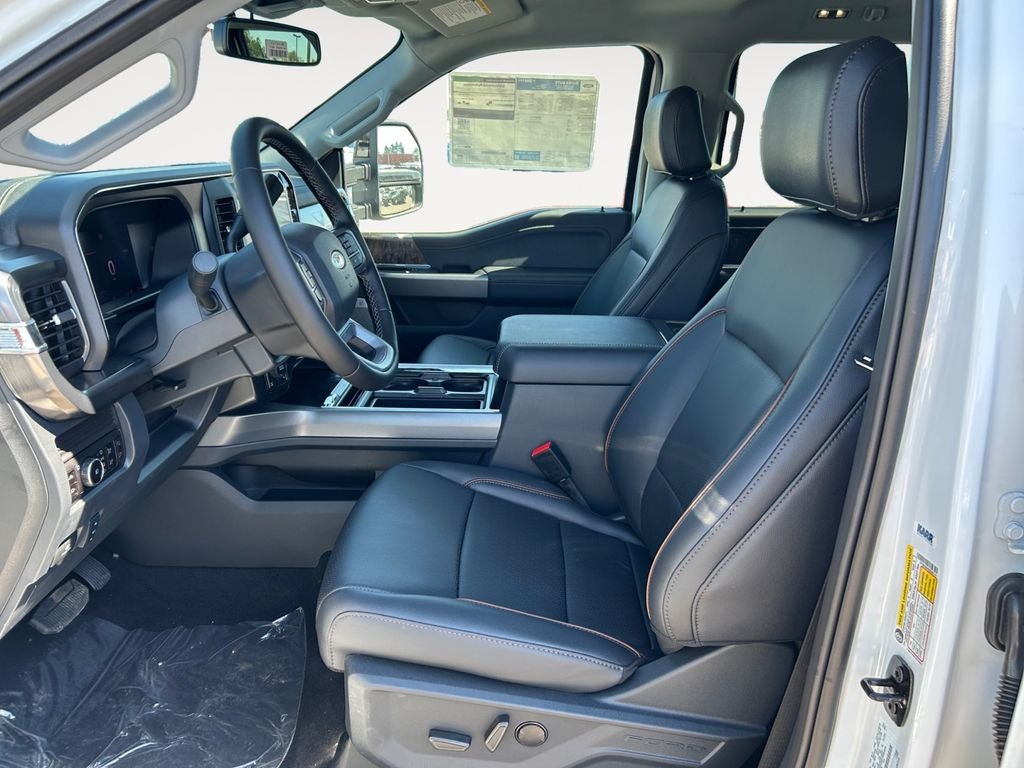 2025 Ford F-350SD Lariat
