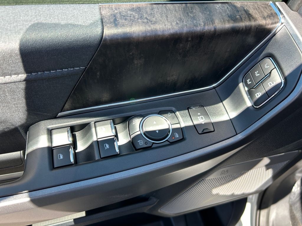 2025 Ford F-350SD Lariat