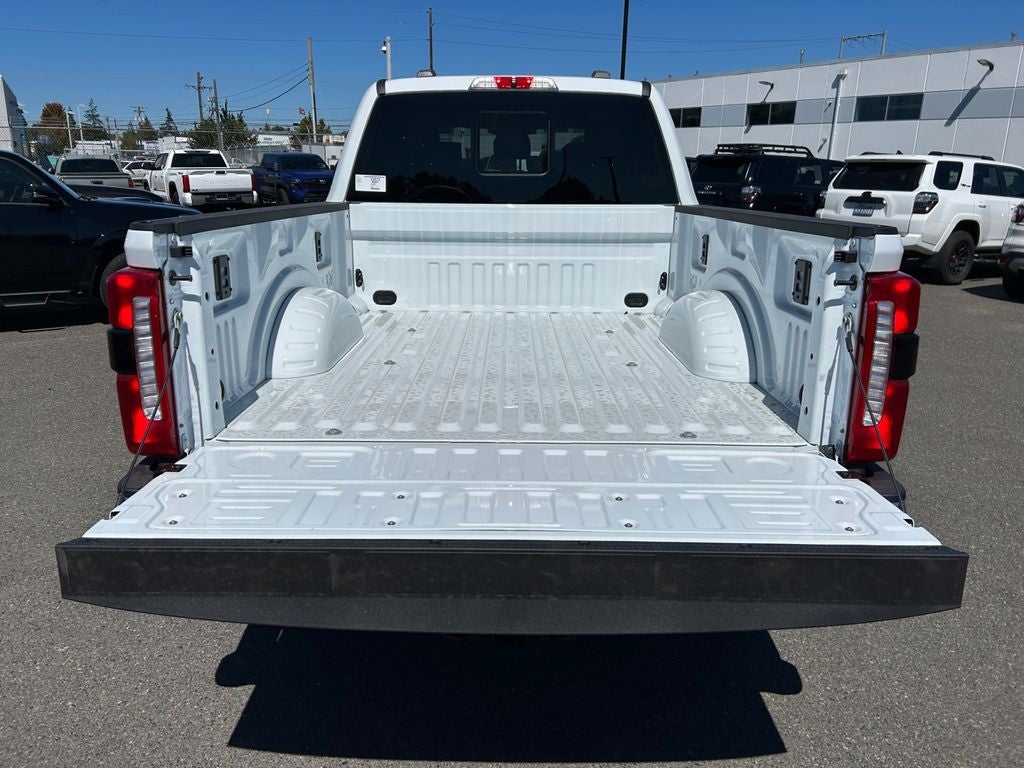2025 Ford F-350SD Lariat
