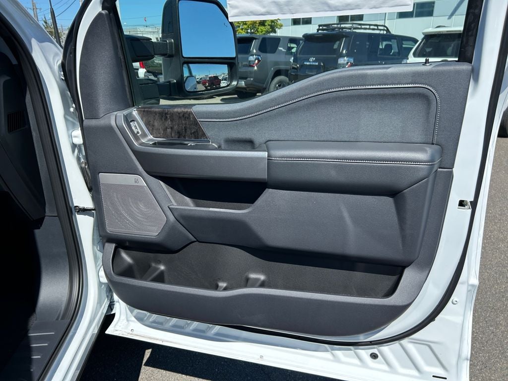 2025 Ford F-350SD Lariat