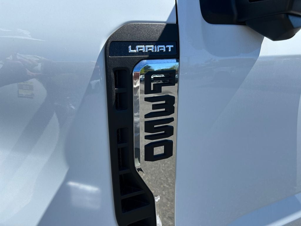 2025 Ford F-350SD Lariat
