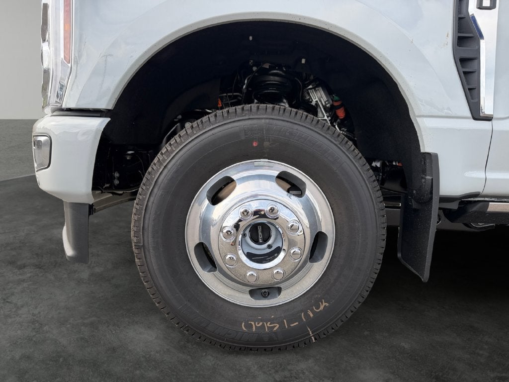 2026 Ford F-350SD Platinum DRW