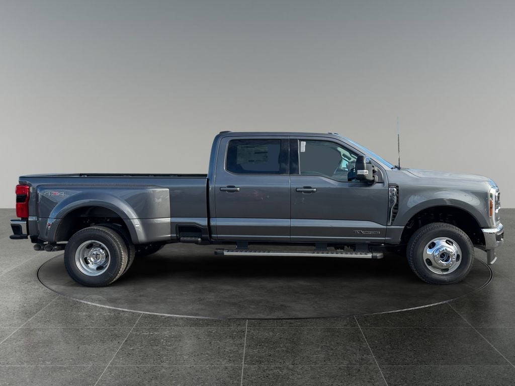 2026 Ford F-350SD Lariat DRW