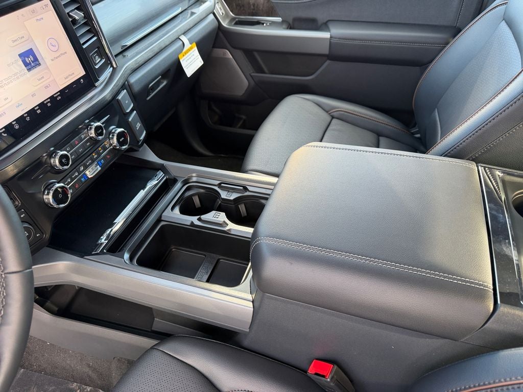 2026 Ford F-350SD Lariat DRW