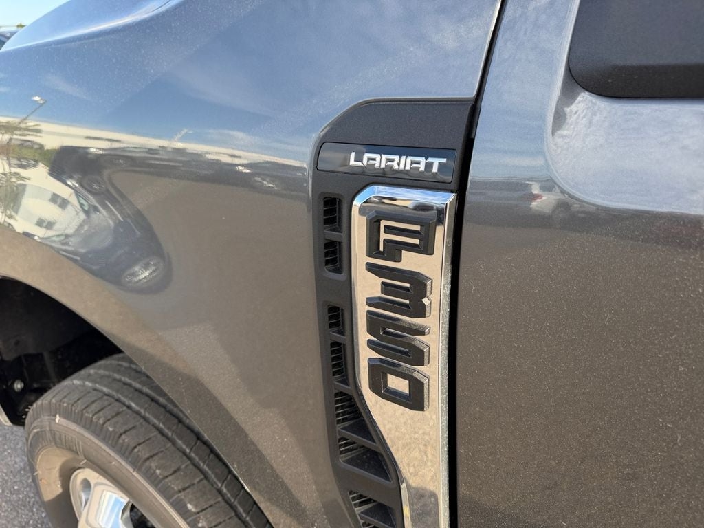 2026 Ford F-350SD Lariat DRW