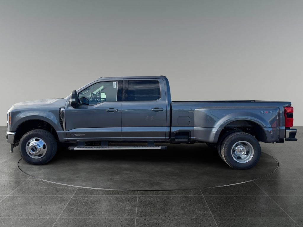 2026 Ford F-350SD Lariat DRW