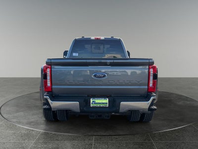 2026 Ford F-350SD Lariat DRW