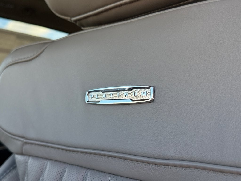 2027 Ford F-450SD Platinum