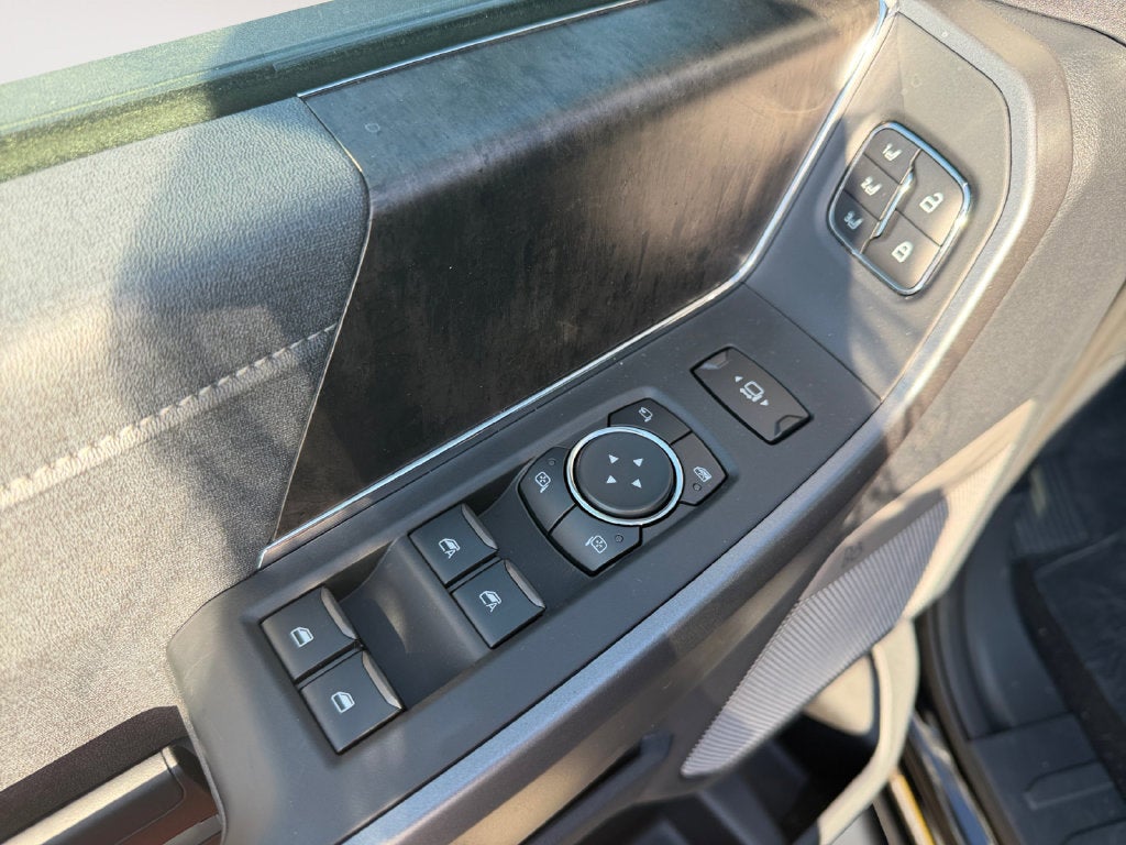 2027 Ford F-450SD Lariat DRW