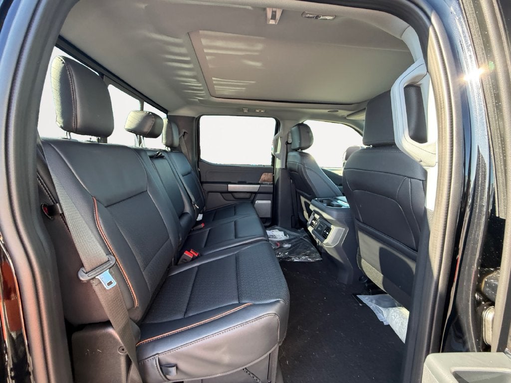 2027 Ford F-450SD Lariat DRW