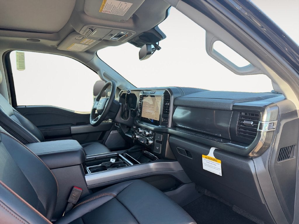 2027 Ford F-450SD Lariat DRW