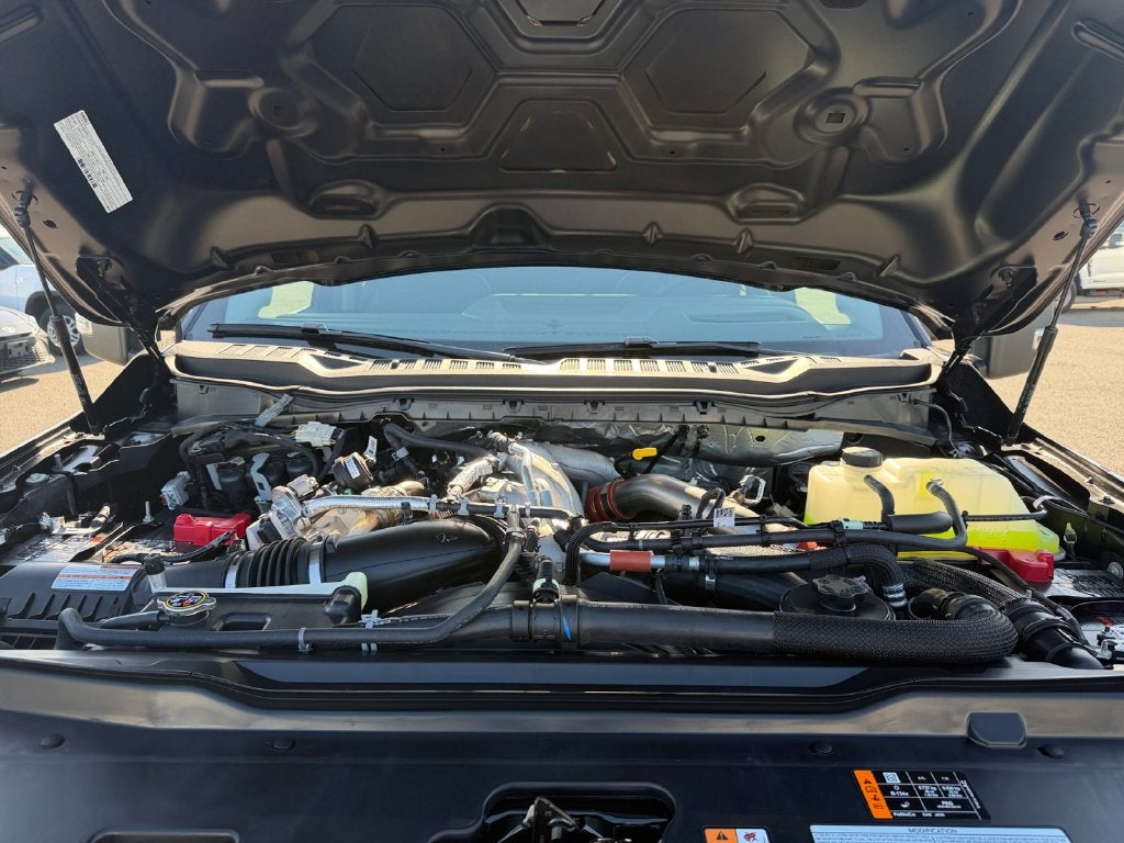 2027 Ford F-450SD Lariat DRW