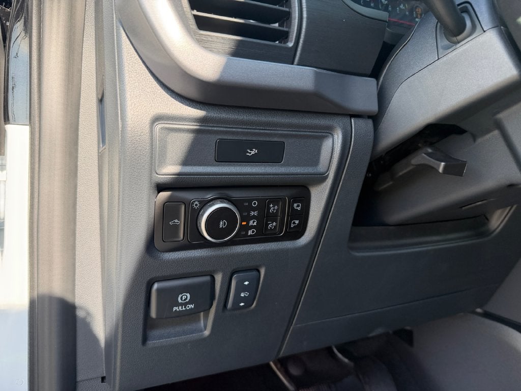 2026 Ford F-150 XLT BLACK WIDOW