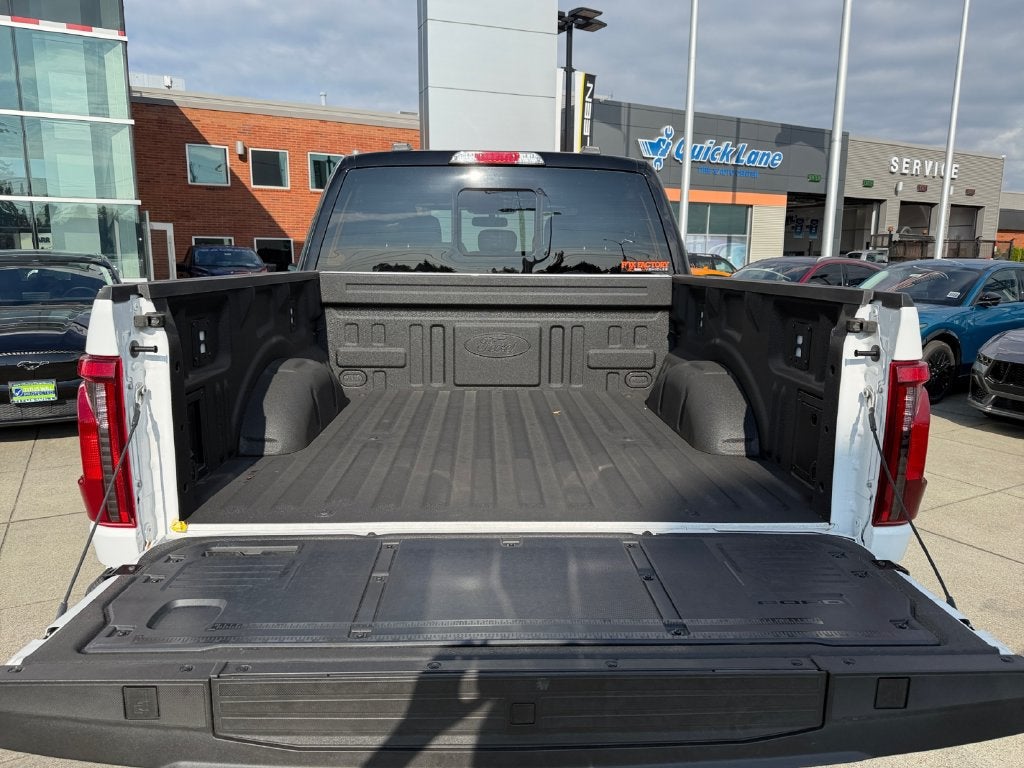 2026 Ford F-150 XLT BLACK WIDOW