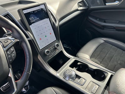 2022 Ford Edge ST Line