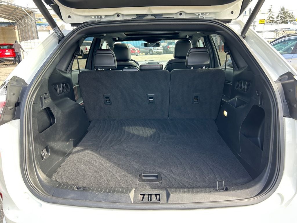 2022 Ford Edge ST Line