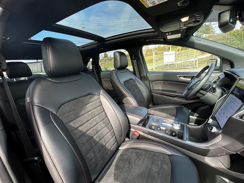2022 Ford Edge ST Line