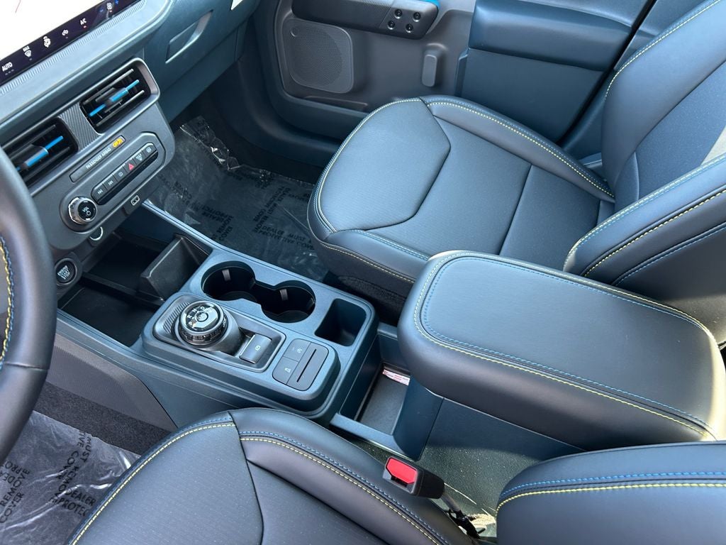 2025 Ford Maverick Lobo Standard