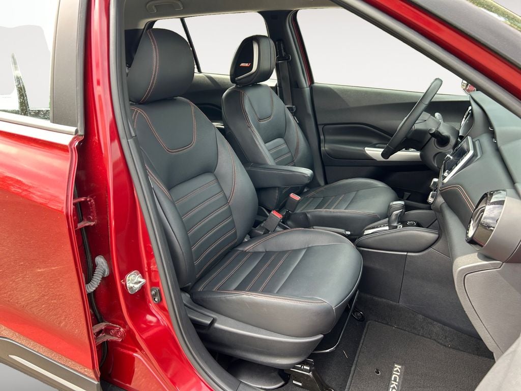 2019 Nissan Kicks SR