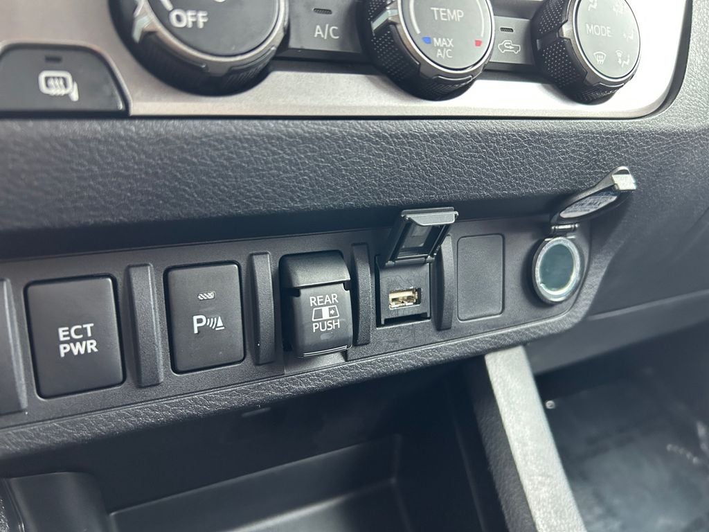 2020 Toyota Tacoma SR5 V6