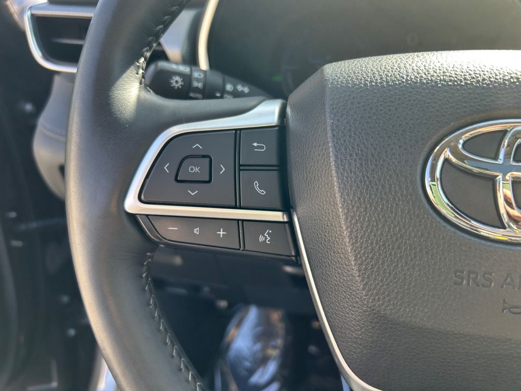 2023 Toyota Highlander Hybrid Platinum