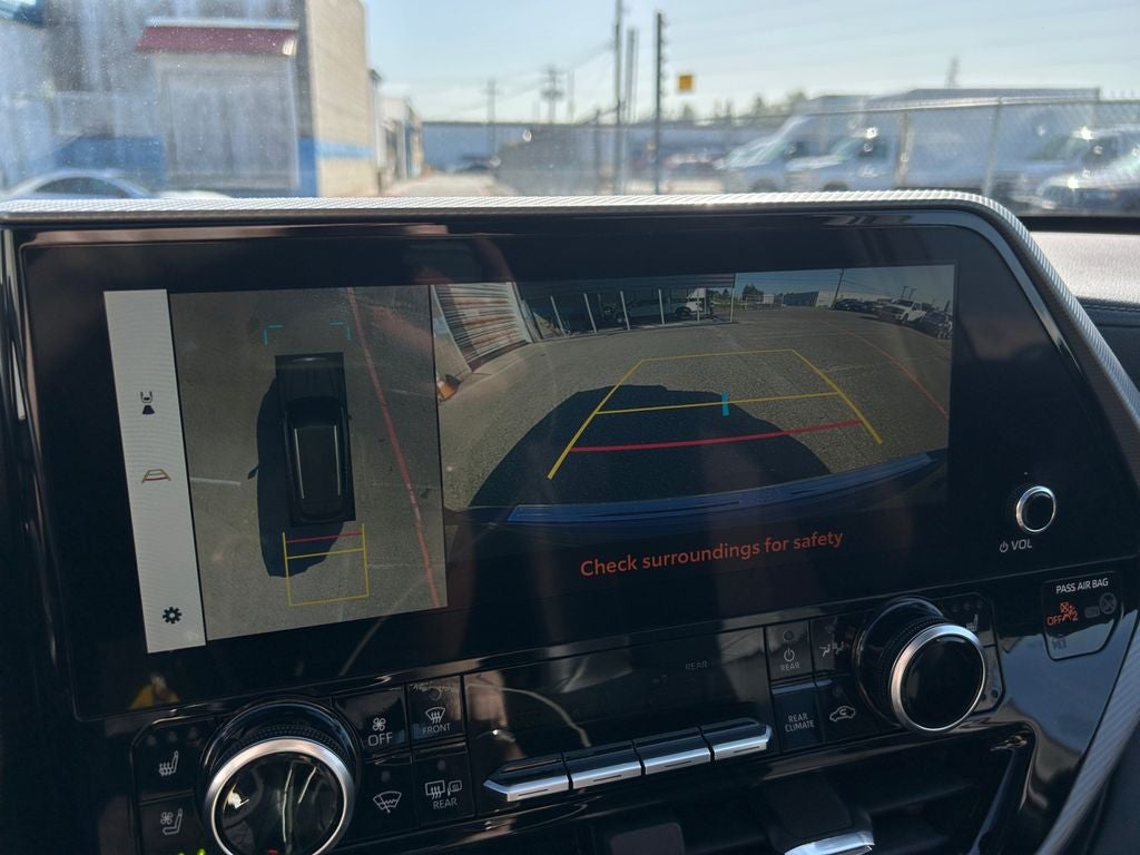 2023 Toyota Highlander Hybrid Platinum