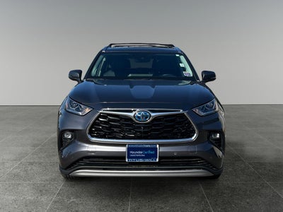 2023 Toyota Highlander Hybrid Platinum