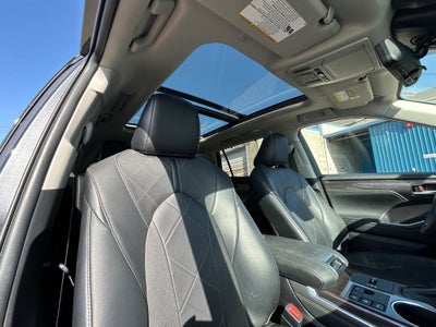 2023 Toyota Highlander Hybrid Platinum