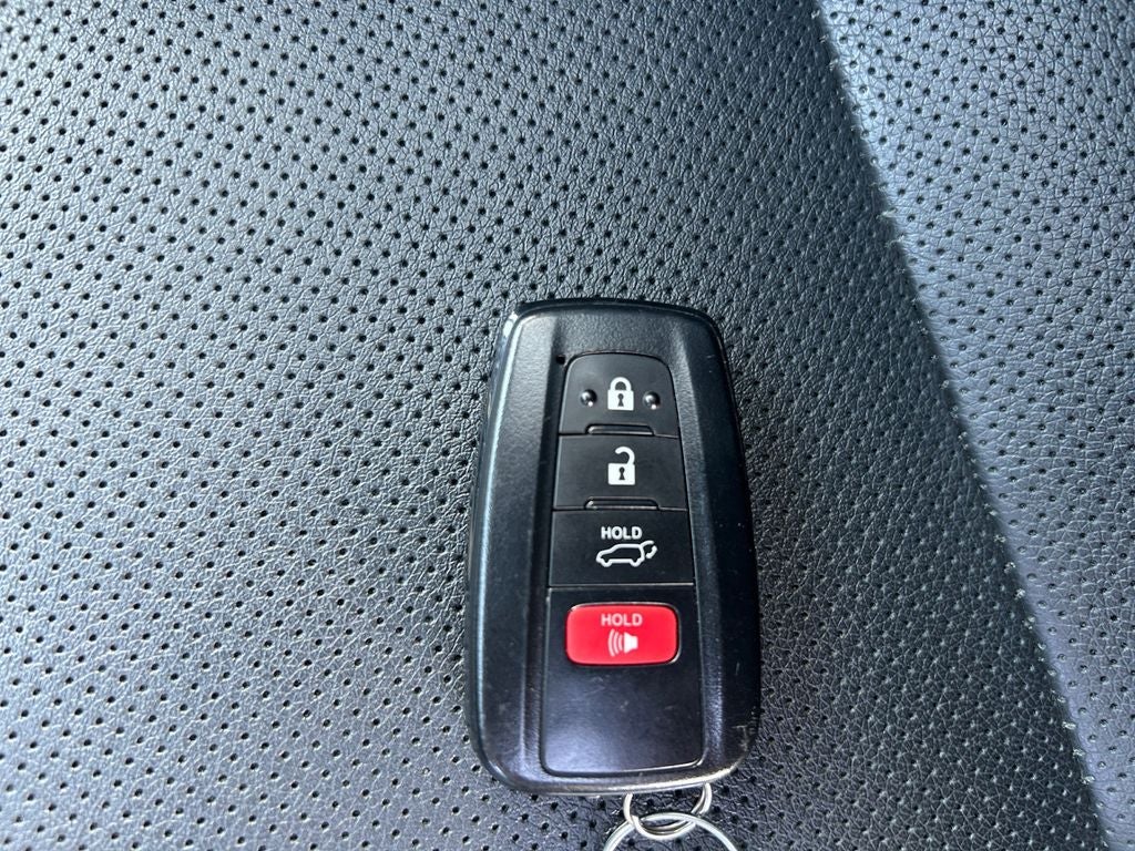 2023 Toyota Highlander Hybrid Platinum