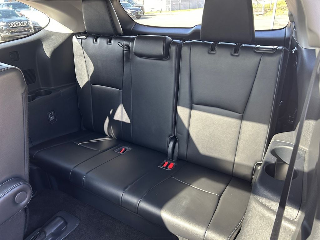 2023 Toyota Highlander Hybrid Platinum