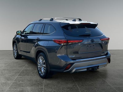 2023 Toyota Highlander Hybrid Platinum
