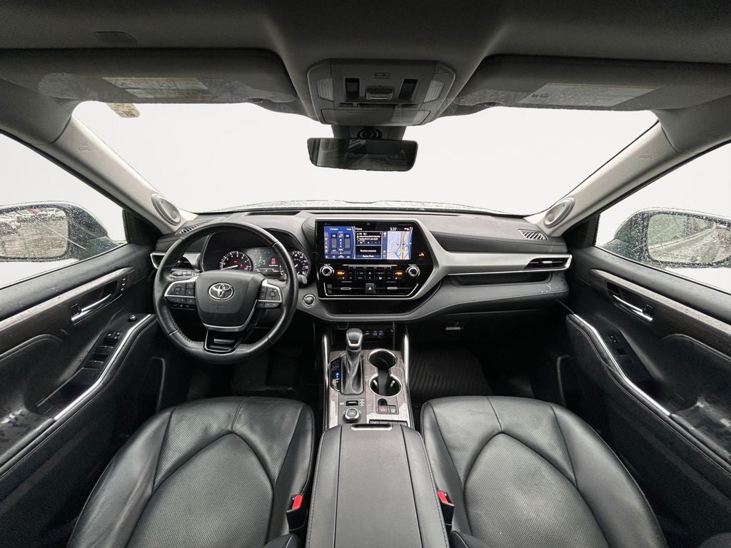 2022 Toyota Highlander Platinum