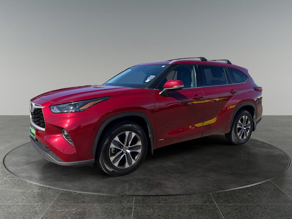 2022 Toyota Highlander Hybrid XLE