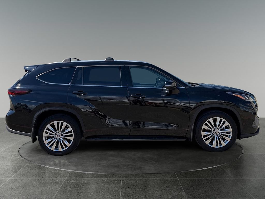 2024 Toyota Highlander Platinum