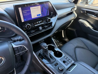 2024 Toyota Highlander Platinum