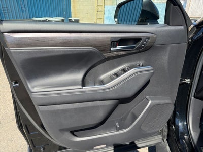 2024 Toyota Highlander Platinum