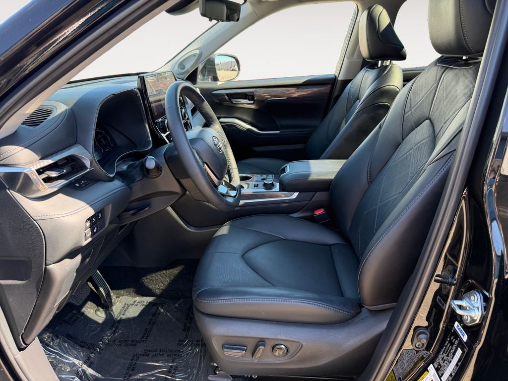 2024 Toyota Highlander Platinum