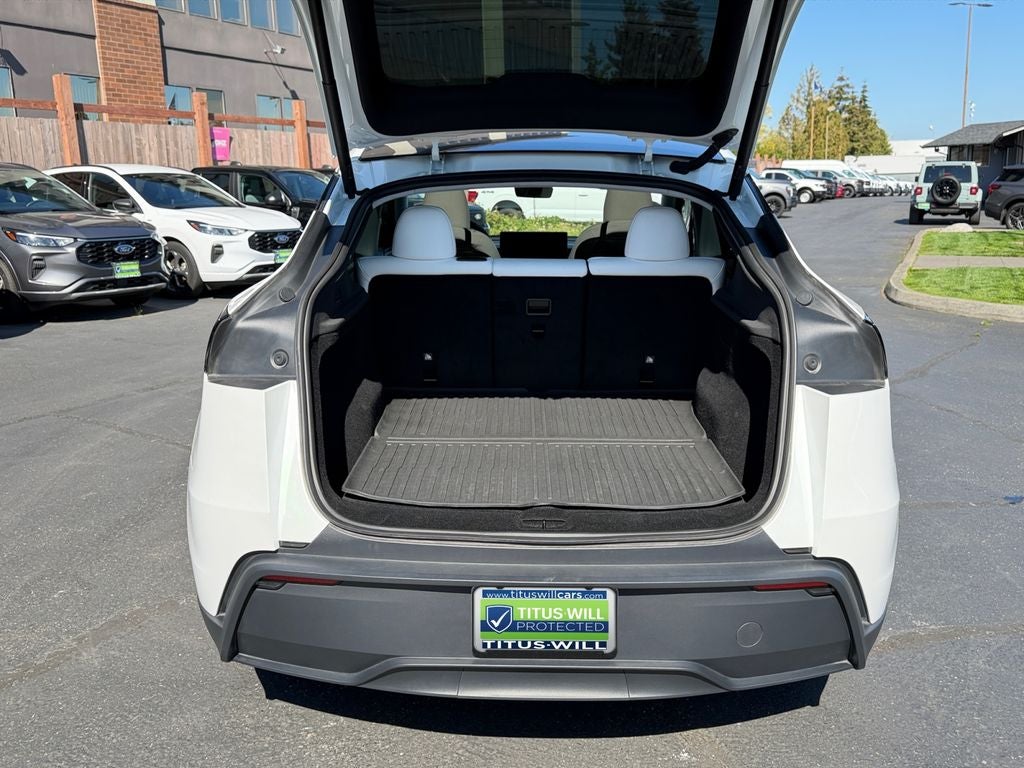 2026 Tesla Model Y Base